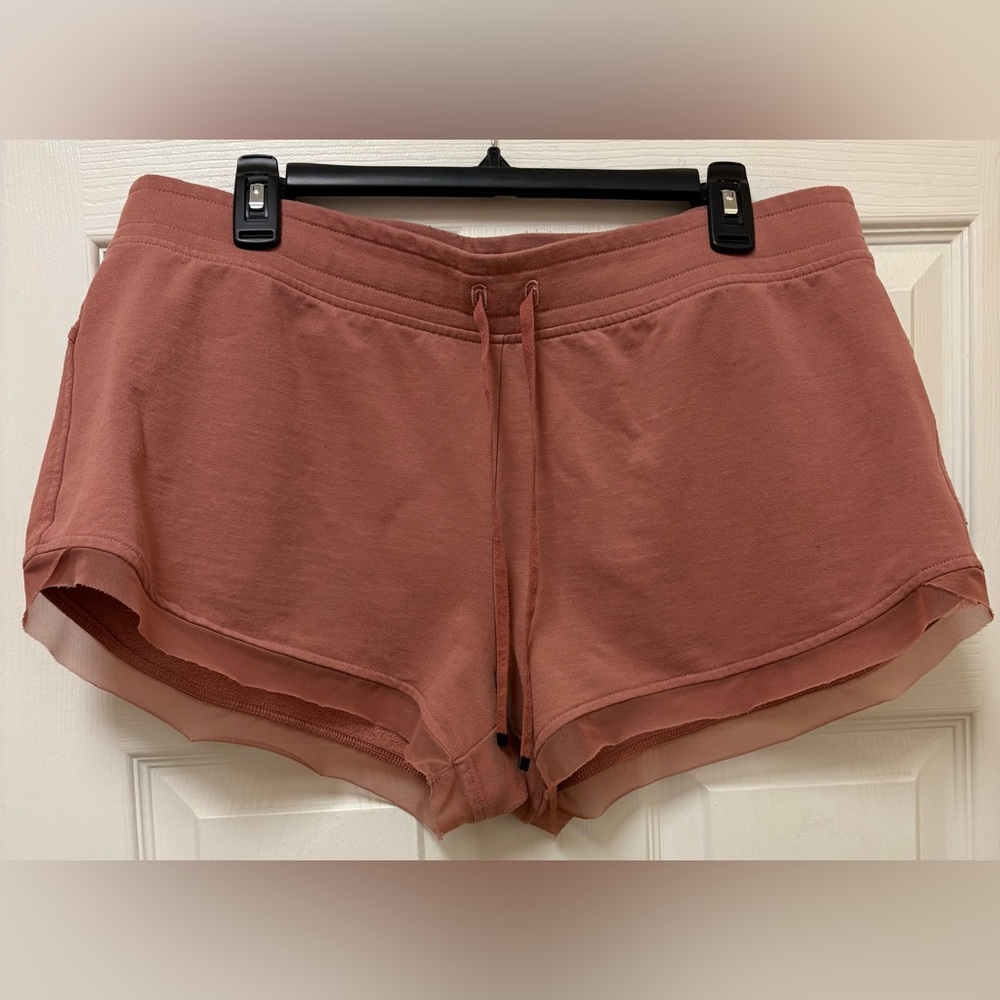 Victoria’s Secret Sport L Dusty Mauve Shorts